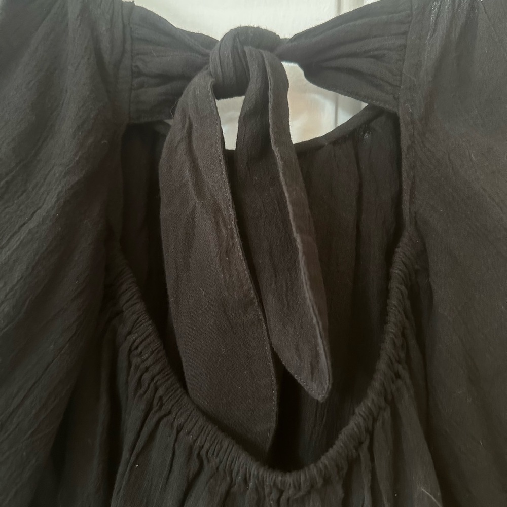 Old Navy 100% Cotton Blouse Black Puff Sleeve Open Tie-Back Swing. Size small. - Picture 10 of 15